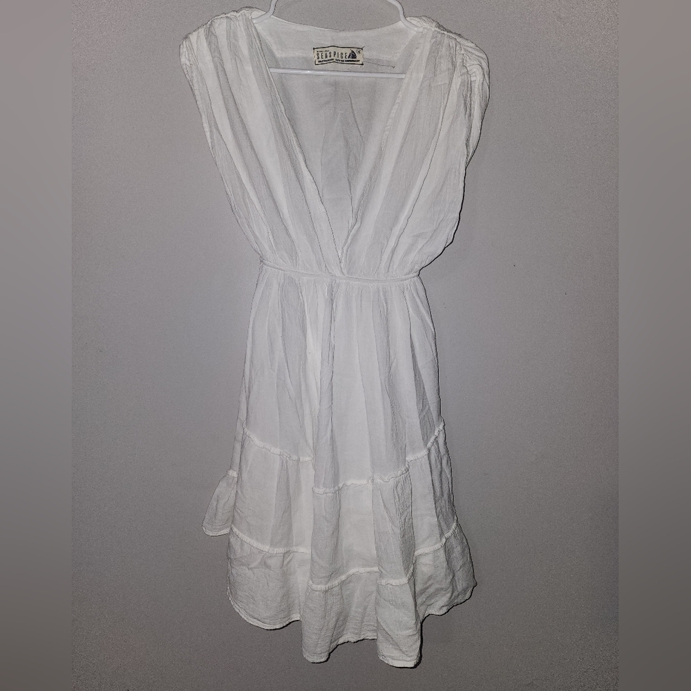White SeaSpice Dress Size Medium